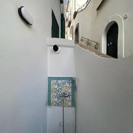 Casa Vacanza: The Wind Rose Vietri sul Mare Exterior photo