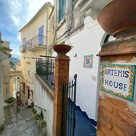 Casa Vacanza: The Wind Rose Vietri sul Mare Exterior photo