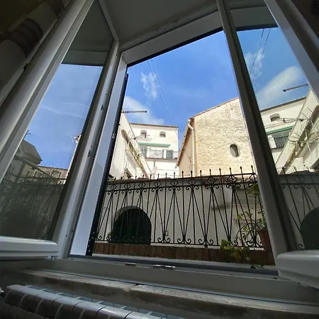 Casa Vacanza: The Wind Rose Vietri sul Mare Exterior photo